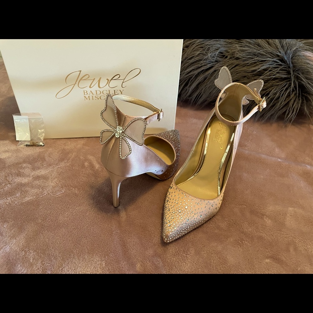 Badgley Mischka jewel heels. Like new size 7😍
